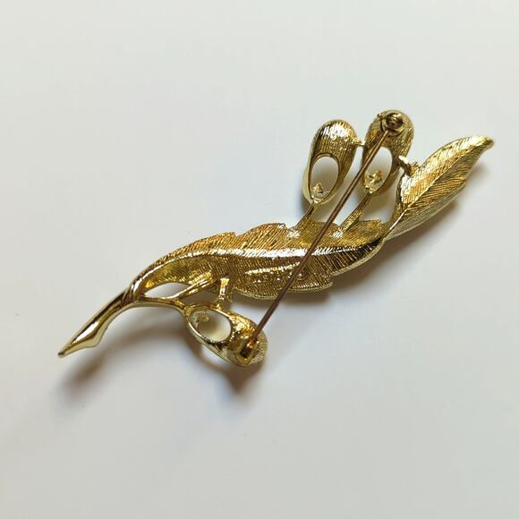 Vintage Sarah Coventry Textured Gold Tone Floral Fall Leaf Brooch - Picture 2 of 4